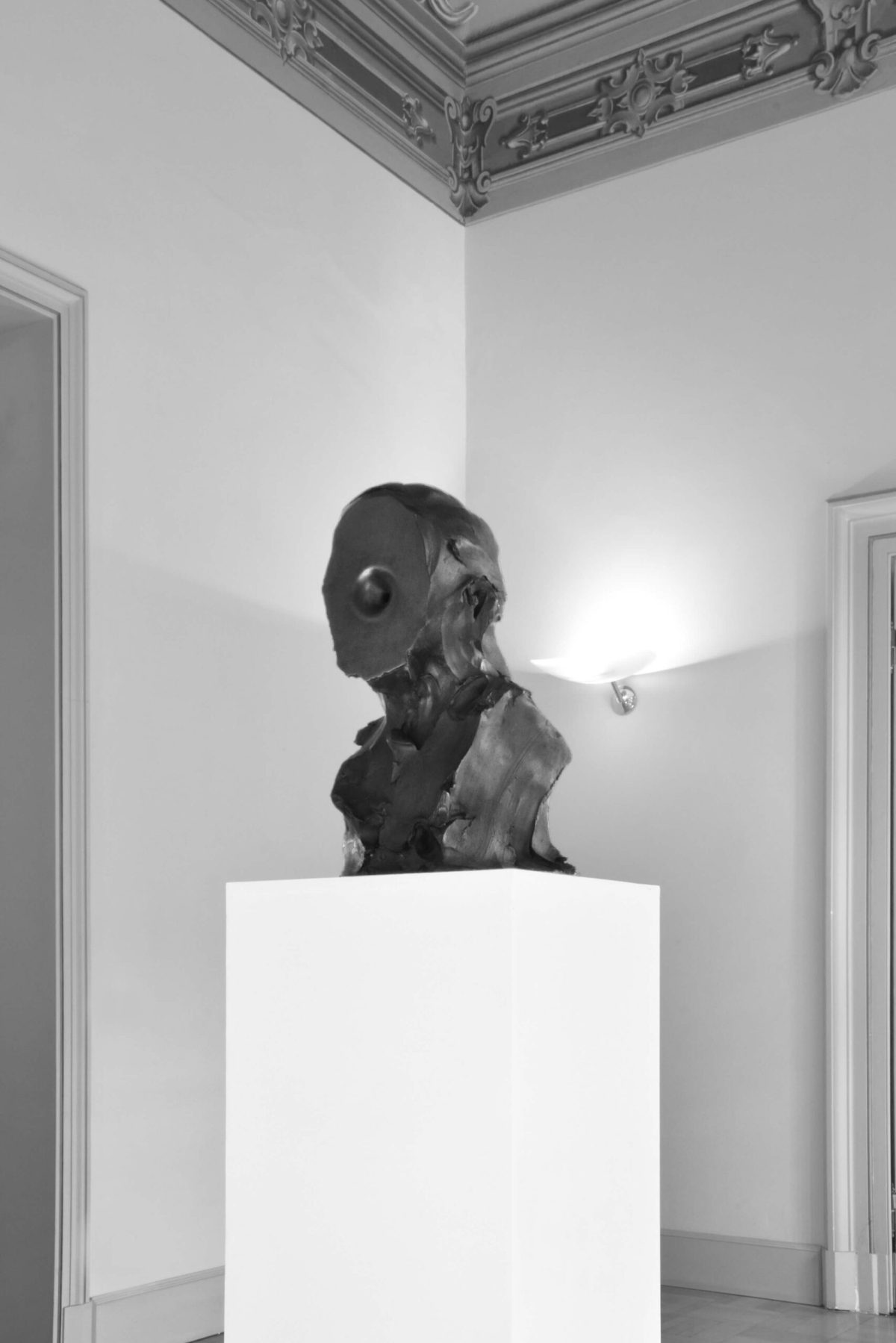 2_Federico Branchetti - M87, 2018 - 2020 Bronzo e aria 2